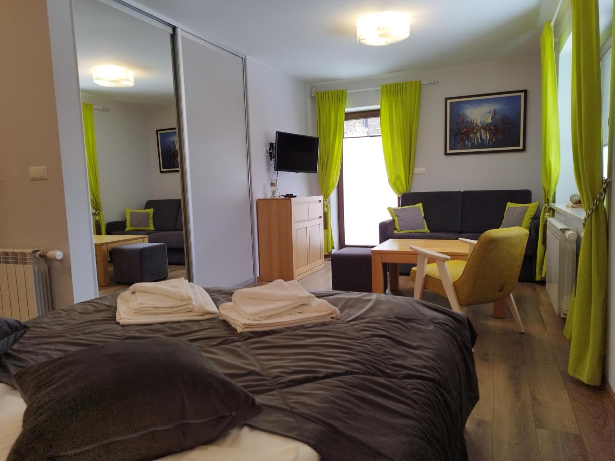 Apartamety I Pokoje Goscinne Na Jaskolczej Świeradów-Zdrój Kültér fotó